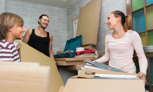 Removal team preparing a home move in Bullscross