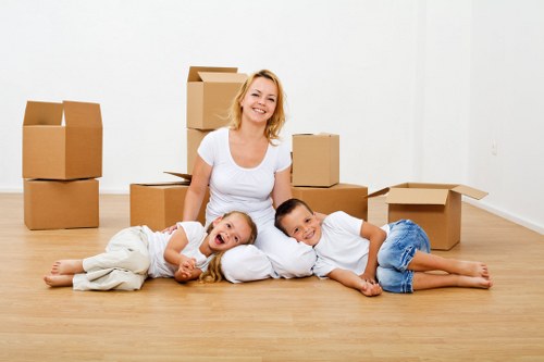 Commercial moving truck support for Bullscross business relocations